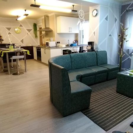 Apartamento Jubells Apartment Миядойро Екстериор снимка