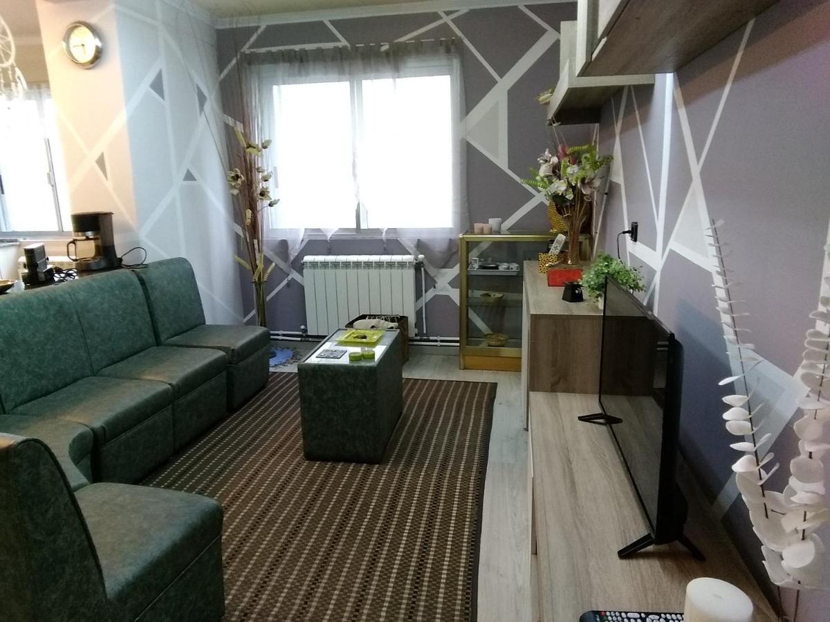 Apartamento Jubells Apartment Миядойро Екстериор снимка